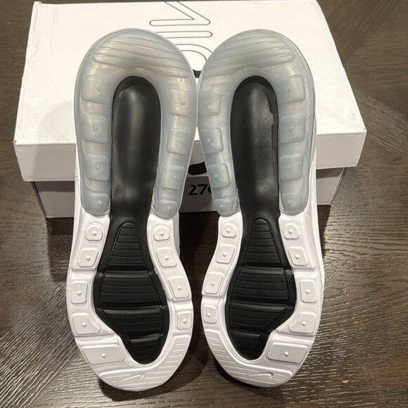 Nike Air Max 270 - Picture 4 of 7